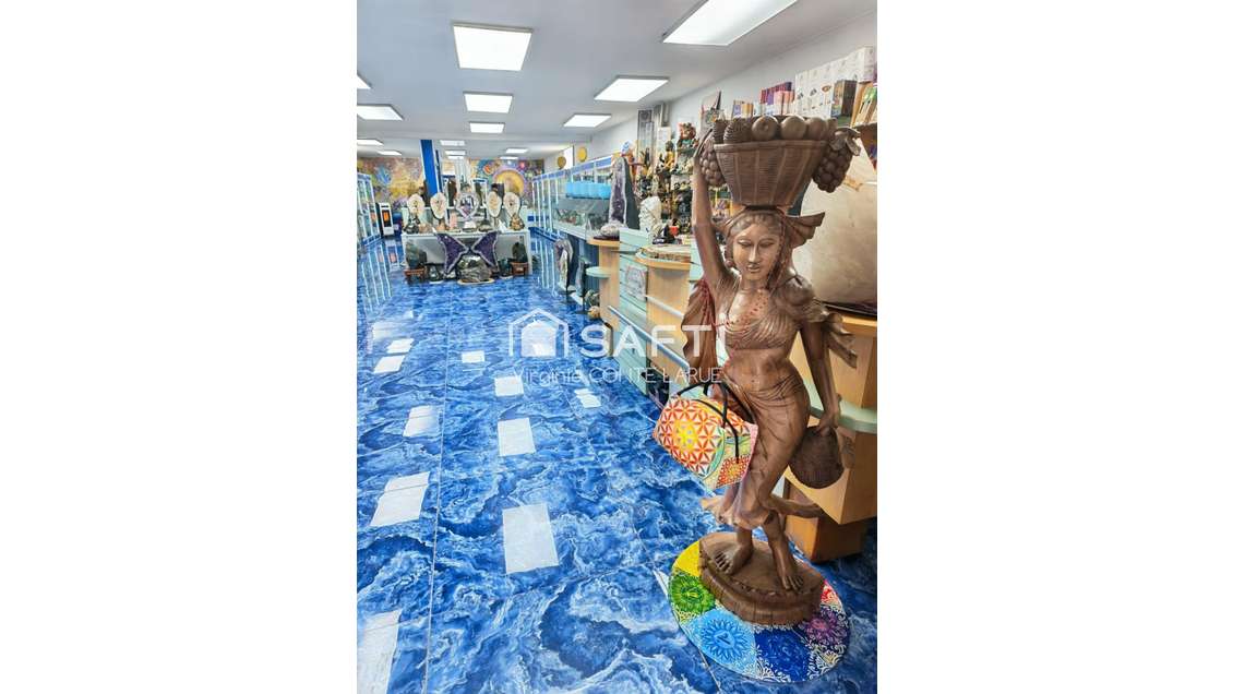 Vente local commercial 215m² Angoulême empl top