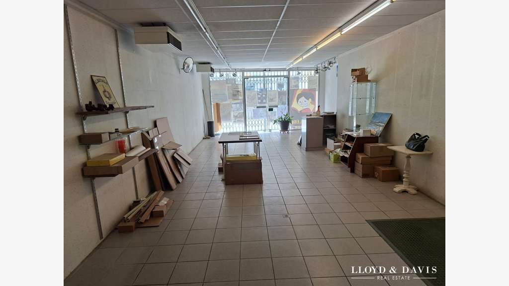 Vente local commercial rue piétonne Angoulême