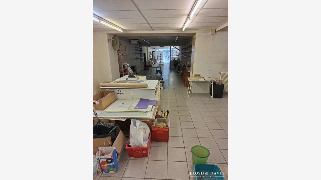 Vente local commercial rue piétonne Angoulême