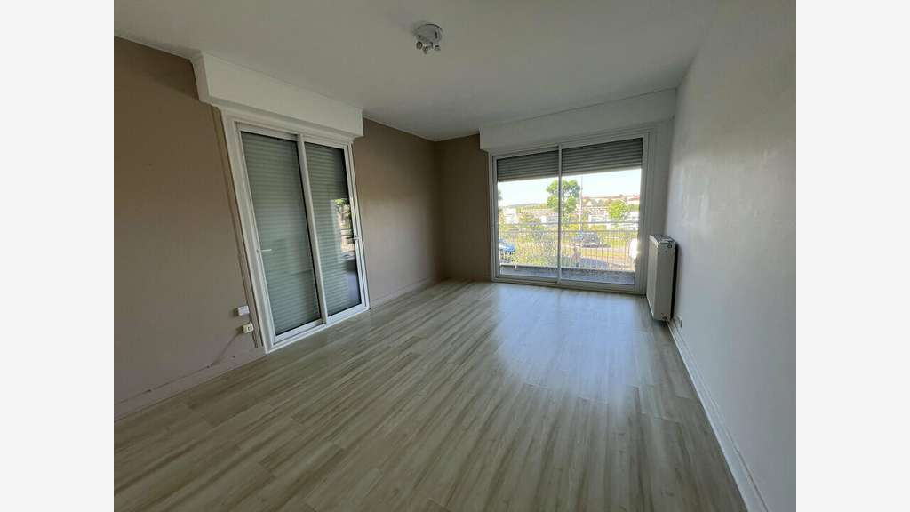 Locaux 230m²  à vendre à Angoulême Victor Hugo