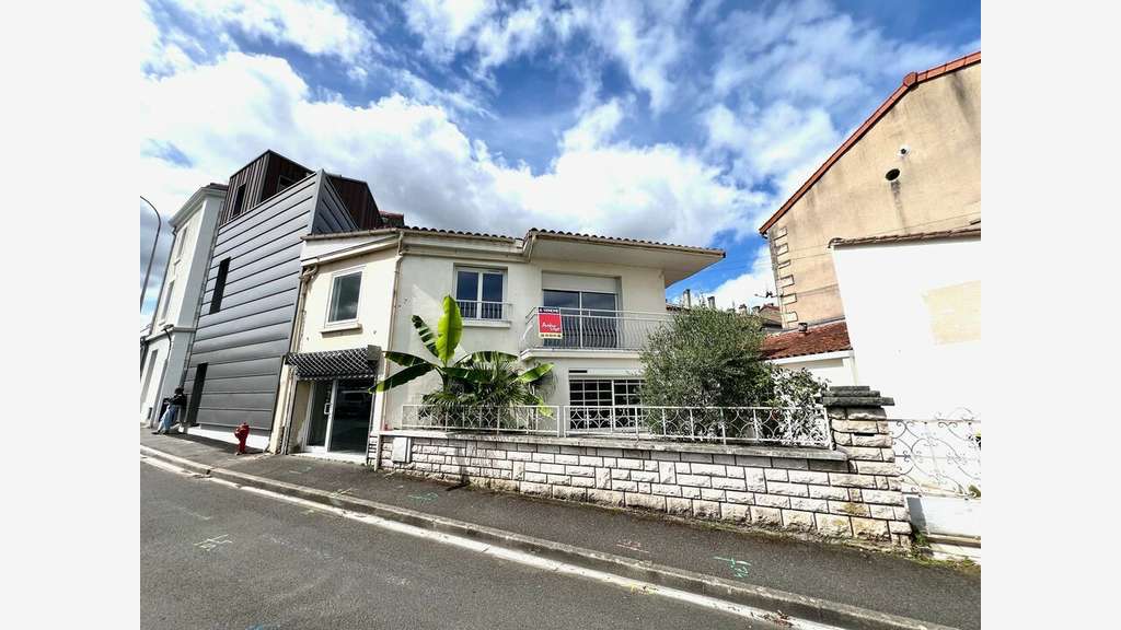 Locaux 230m²  à vendre à Angoulême Victor Hugo