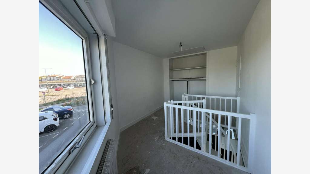 Locaux 230m²  à vendre à Angoulême Victor Hugo