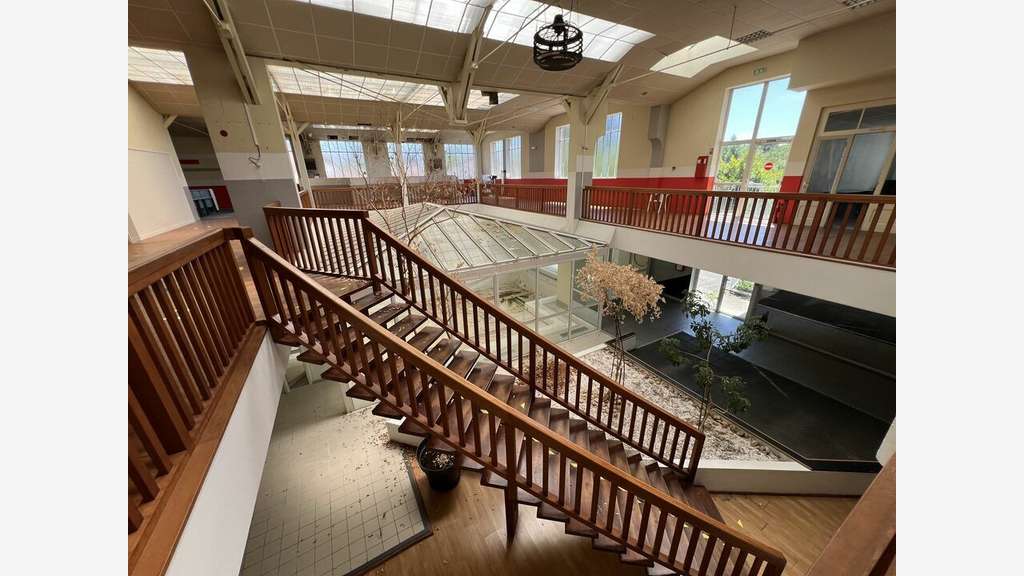 ANGOULEME - ENSEMBLE IMMOBILIER à vendre
