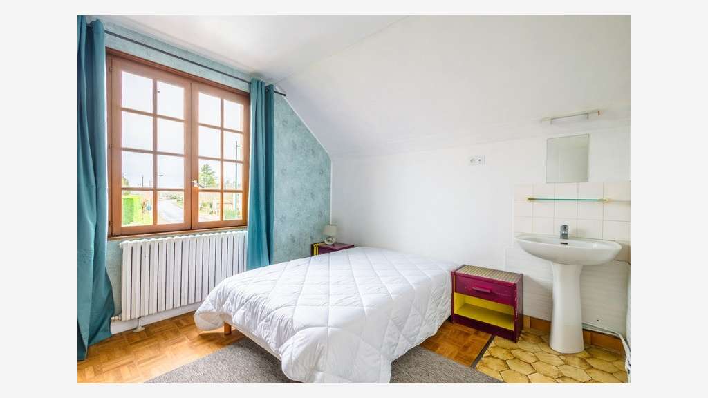 Vente murs commerciaux proche A13 à Annebault (14)
