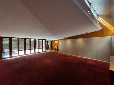 Annecy emplacement N°1 murs commerciaux libres