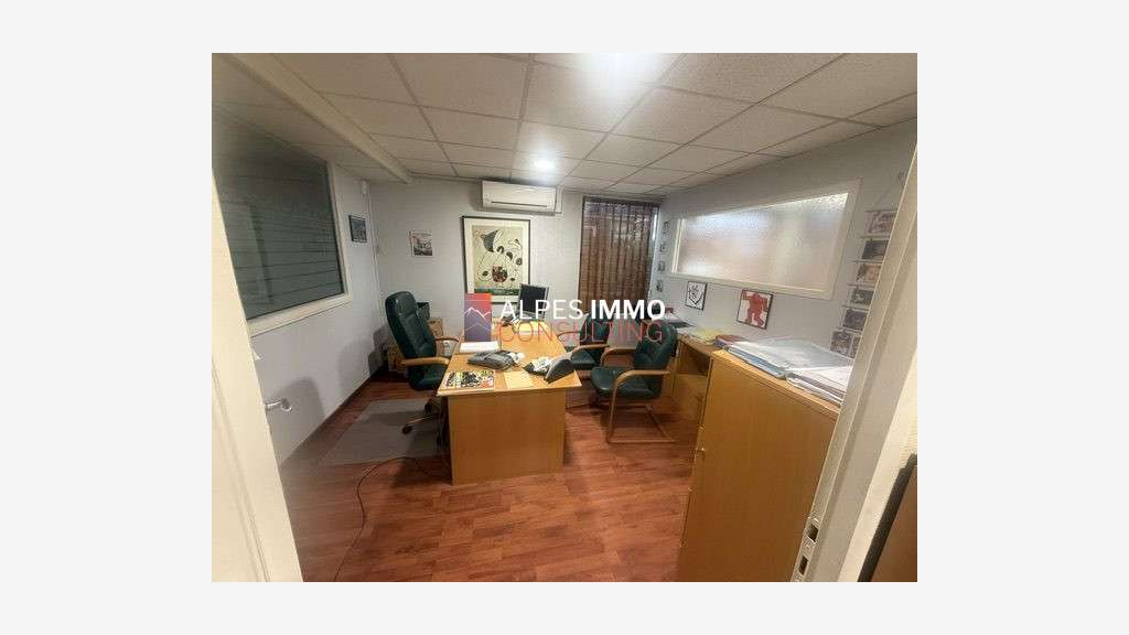 Vente murs commerciaux de 72m² à Annecy centre