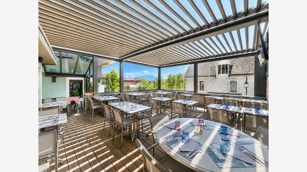 AV murs occupés restaurant 149m² Annecy le Vieux