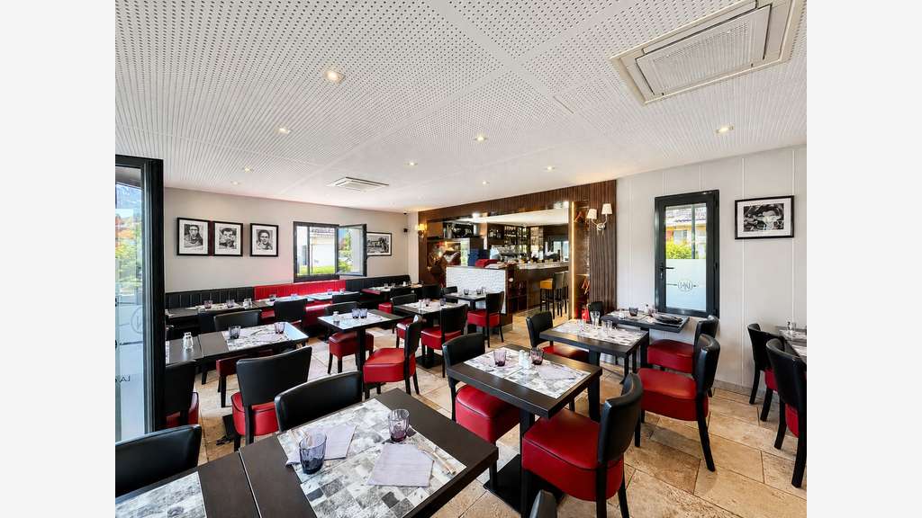 Murs commerciaux occupés Restaurant Premium An