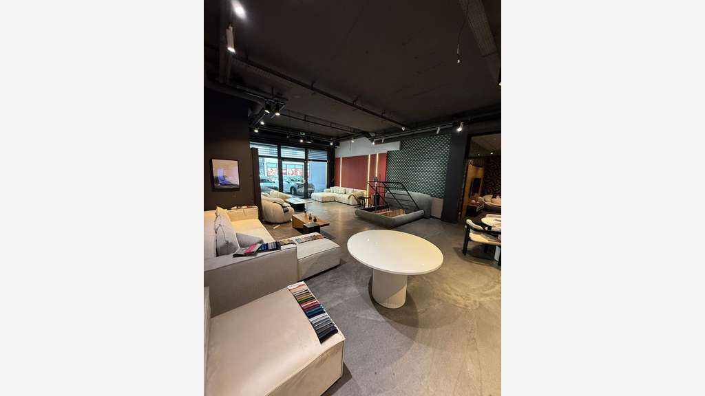 Local/bureau de 253m² à vendre à Annemasse