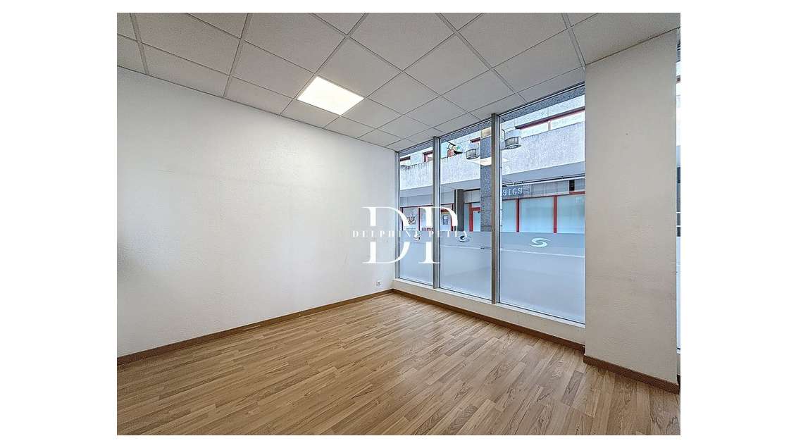 Local bureaux de 184 m2 à vendre ANNEMASSE (74)