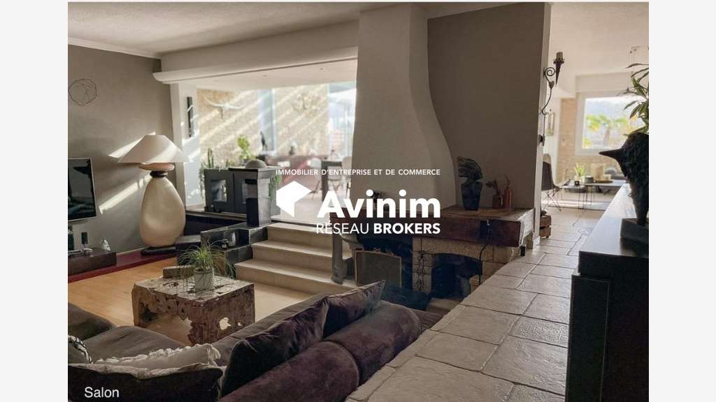 Vente local d'activité de 987m² en ZA à Annemasse