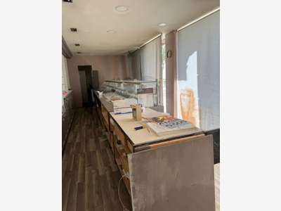 Local commercial 150m² à vendre axe passant à Anse