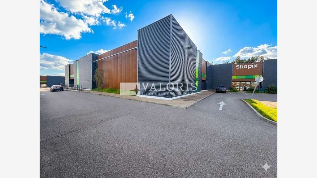 AV local commercial 1147m² Sud Villefranche/Saône