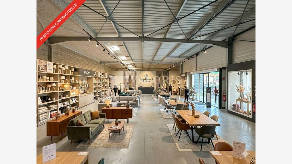 AV local commercial 1147m² Sud Villefranche/Saône