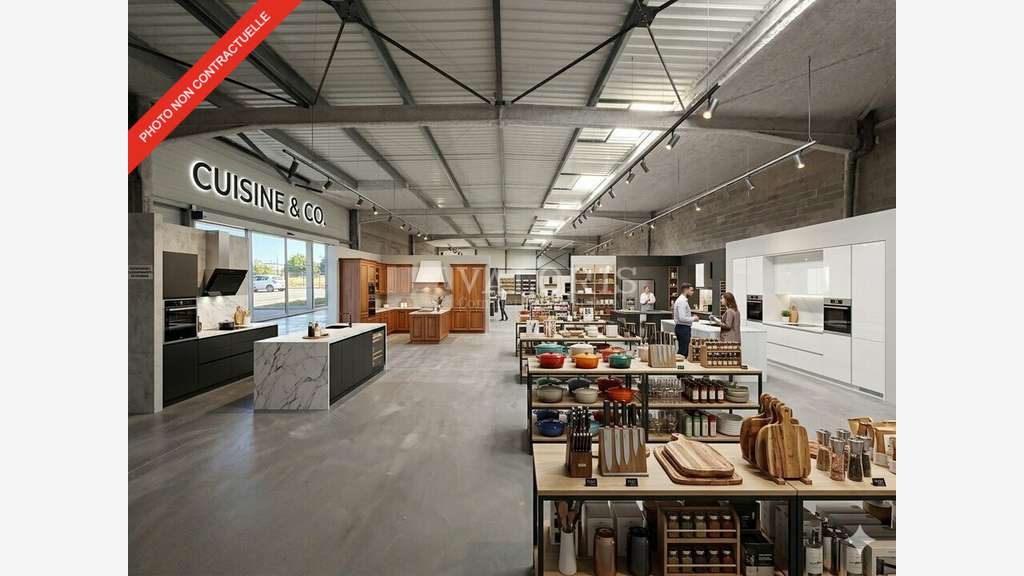 A vendre local commercial 1024m² empl N°1 à Anse