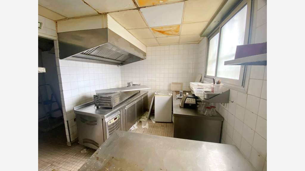 Vente murs libres 125m² à Antibes Bld Jules Grec