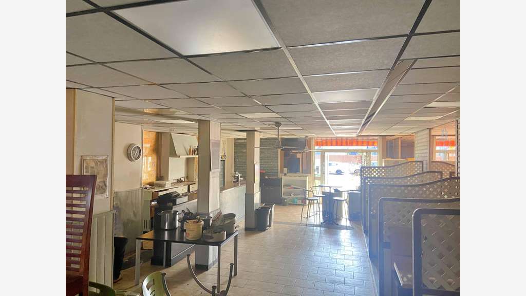 Vente murs libres 125m² à Antibes Bld Jules Grec