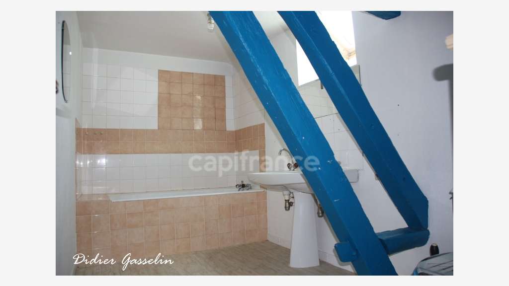 Murs commerciaux 373m² à vendre à Arcisses