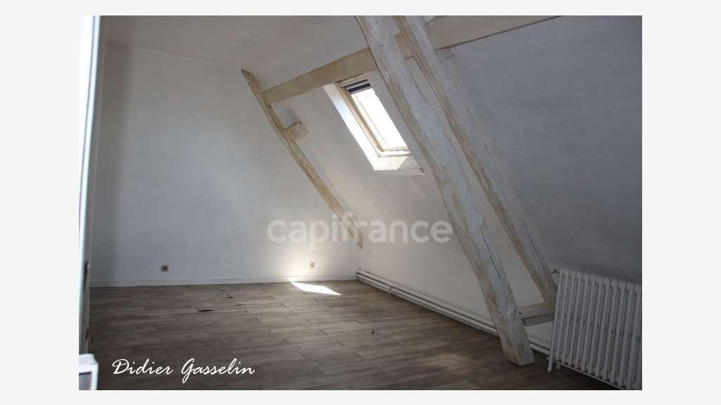 Murs commerciaux 373m² à vendre à Arcisses