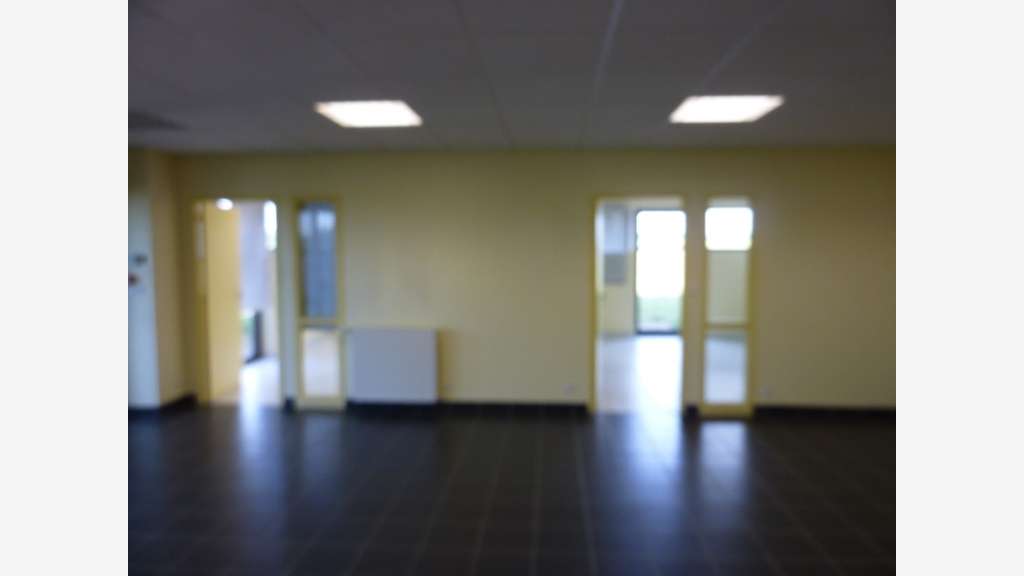 Vente local professionnel 467m² à l'Est d'Alençon