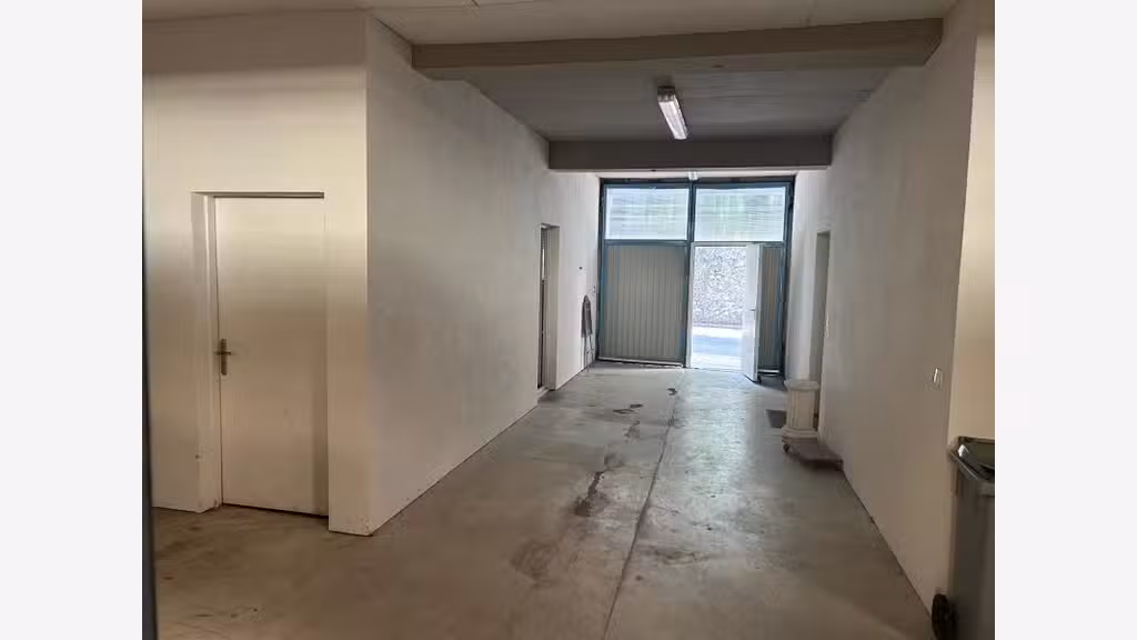 A vendre murs commerciaux 440m² à Argelès Gazost