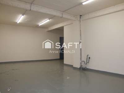 Parfait pour investisseur 9 locaux stockage loués