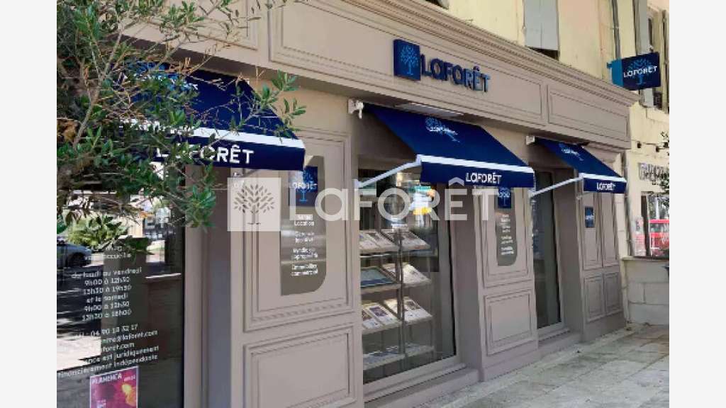 Vente murs commerciaux de 90m² au coeur d' Arles