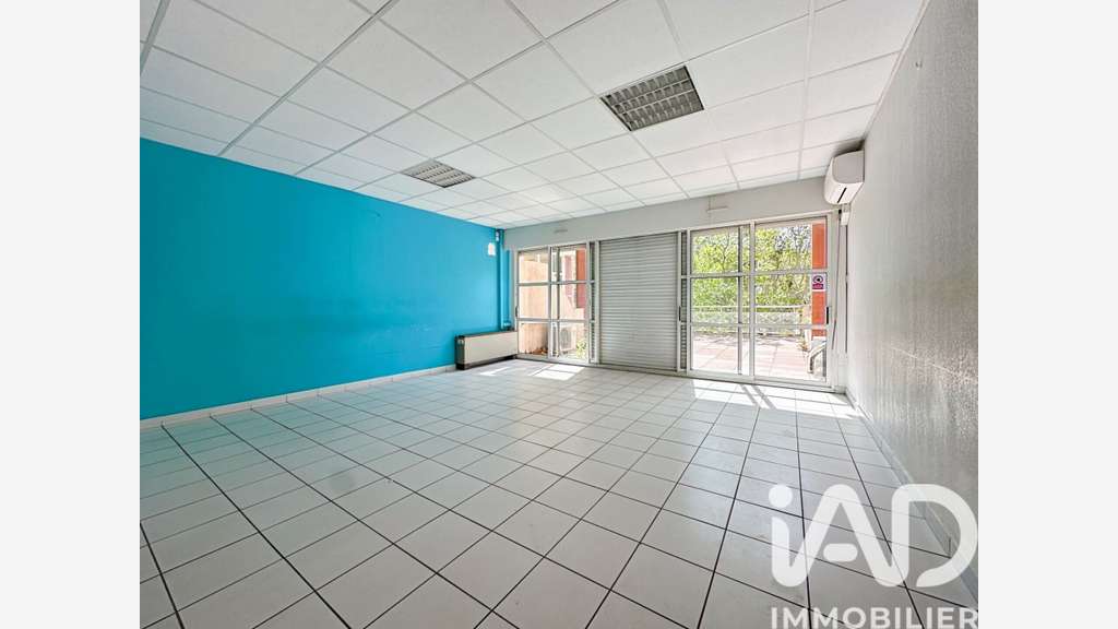 Vente local commercial 296m² à Arles Victor Hugo