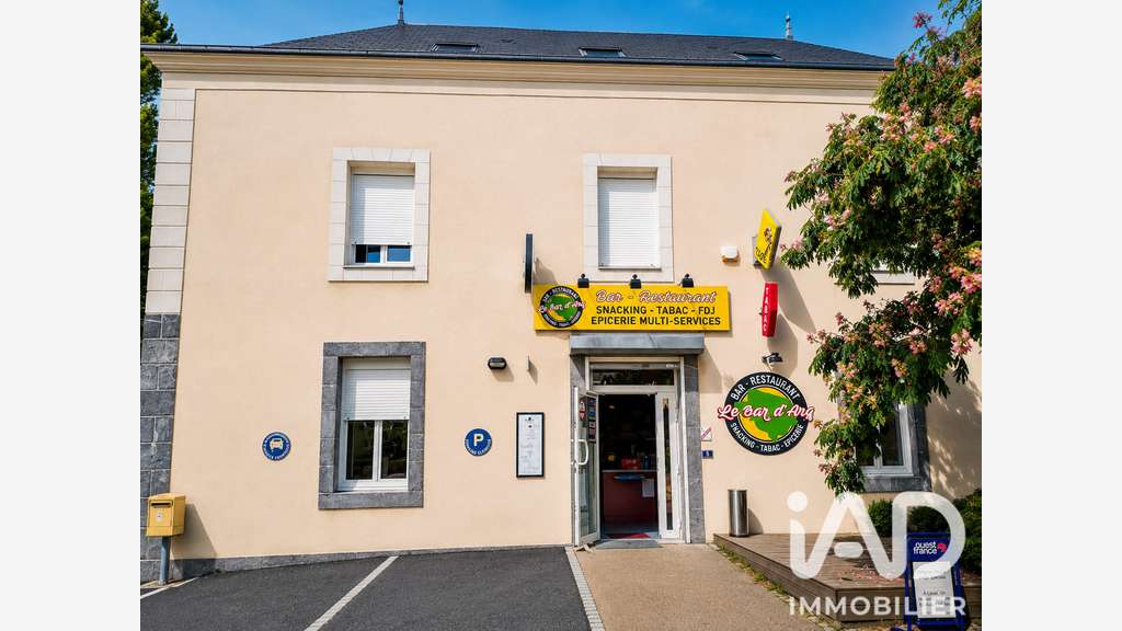 Local commercial à Arquenay