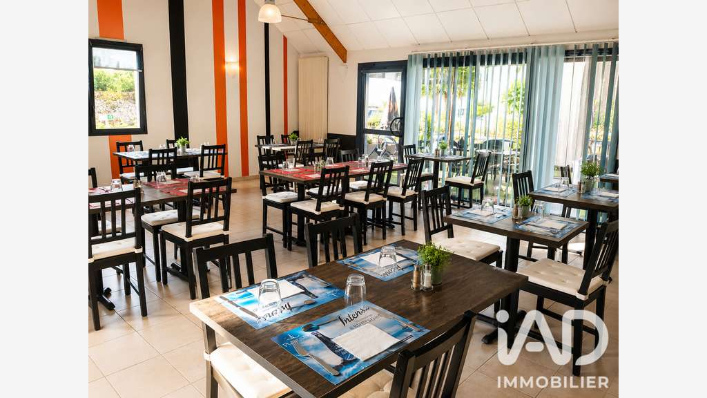 Local commercial à Arquenay