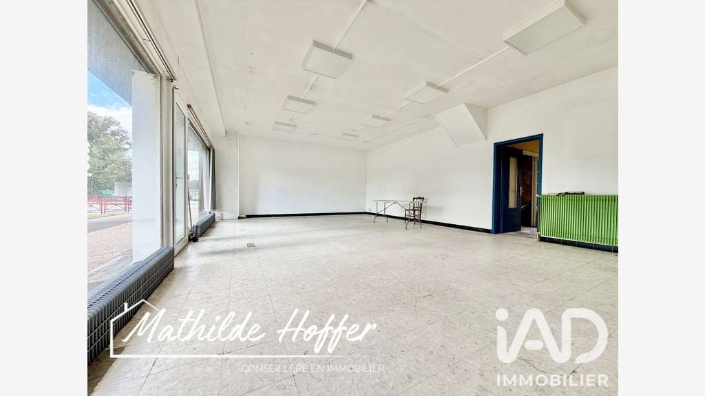 Vente local commercial de 220m² à Arques