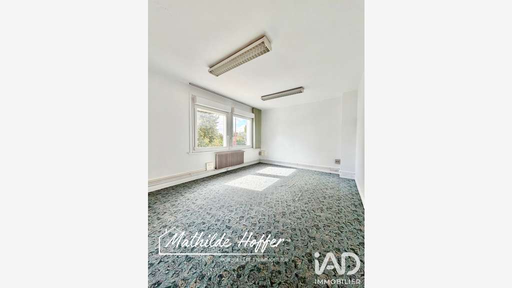 Vente local commercial de 220m² à Arques