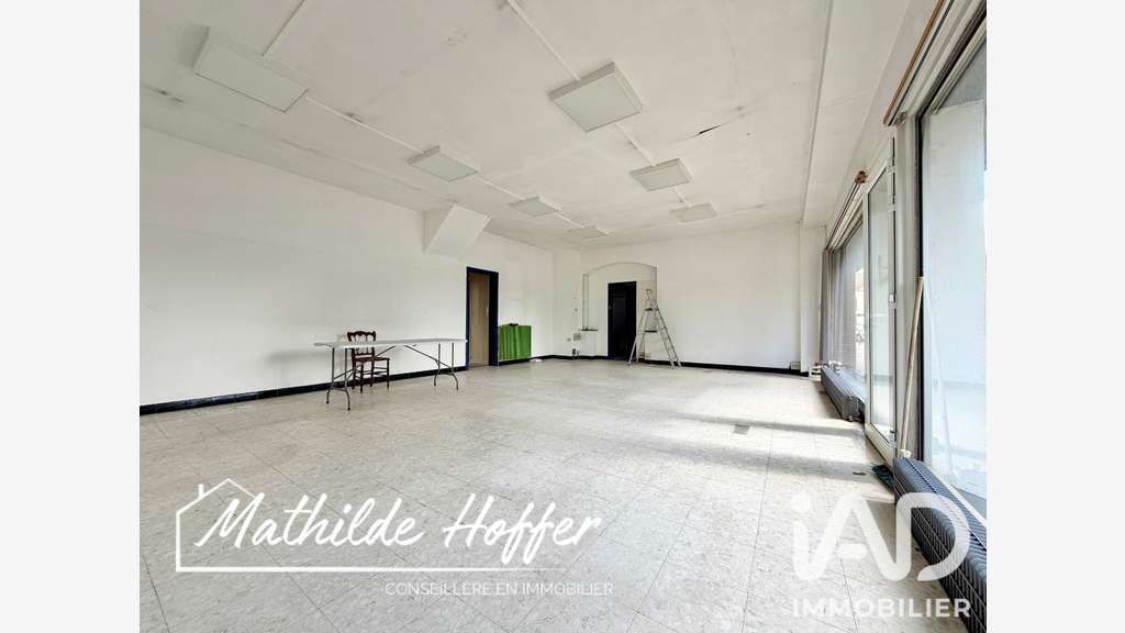 Vente local commercial de 220m² à Arques