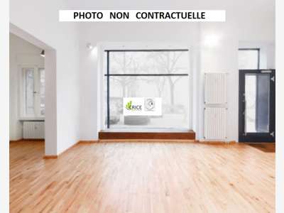 LOCAL COMMERCIAL A VENDRE