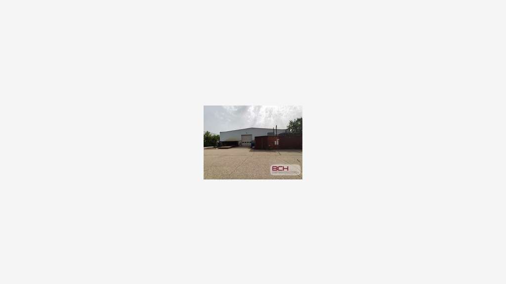 Vente bâtiment d'activité bureaux 1079m² Aubagne