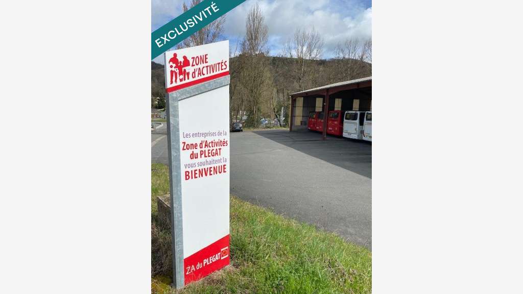 AV immeuble 1025m² ZA PLEGAT Aubin empl privilégié
