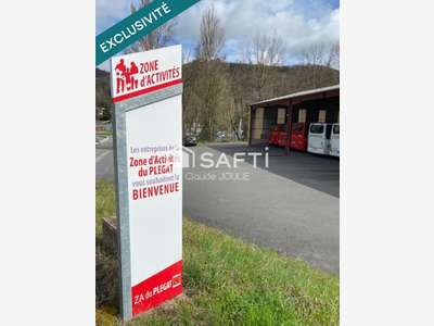 AV immeuble 1025m² ZA PLEGAT Aubin empl privilégié