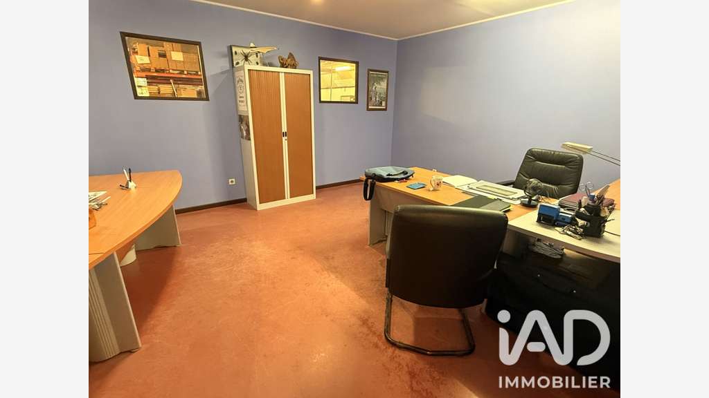 Vente bâtiment commercial de 806m² à Auneuil