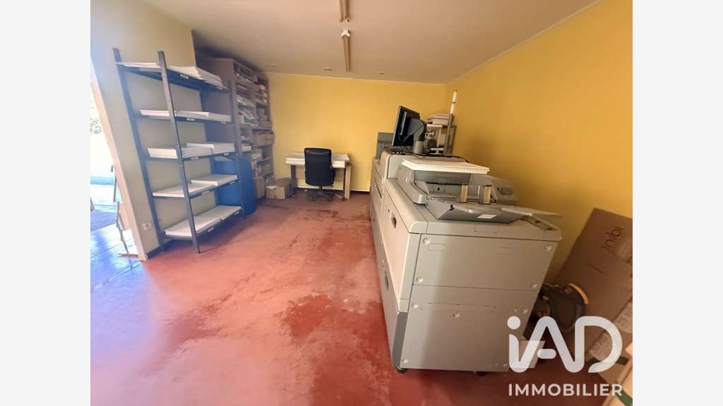 Vente bâtiment commercial de 806m² à Auneuil