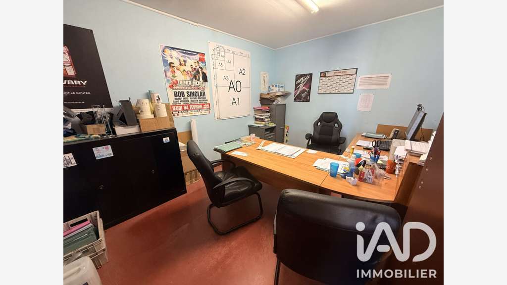 Vente bâtiment commercial de 806m² à Auneuil