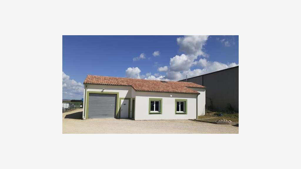 Vente locaux 370m² à Avanton
