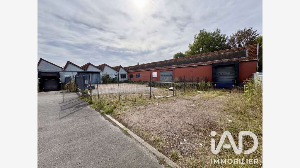 Local commercial à Avesnes-les-Aubert