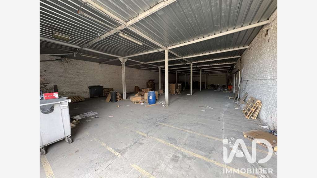 Local commercial à Avesnes-les-Aubert