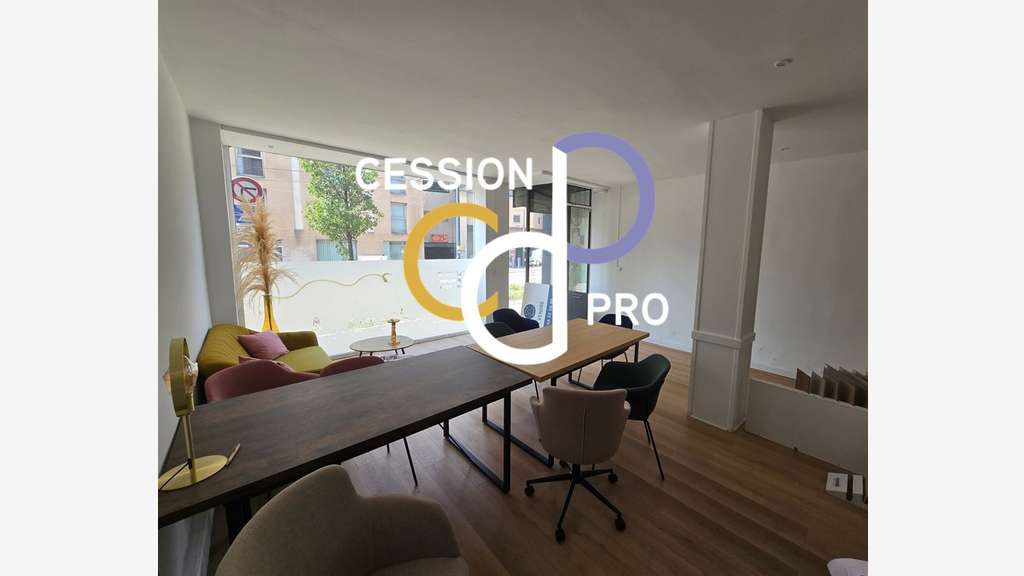 Vente murs commerciaux bureaux 58m² à Avignon