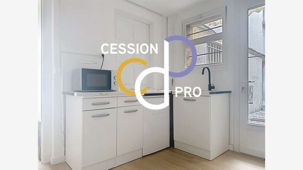 Vente murs commerciaux bureaux 58m² à Avignon