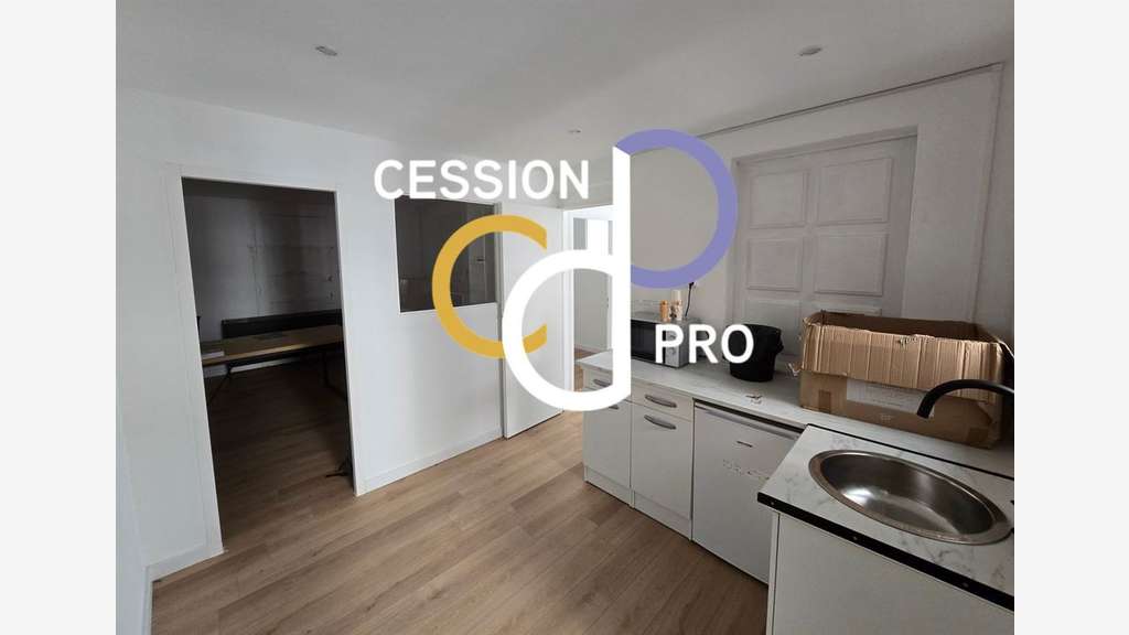 Vente murs commerciaux bureaux 58m² à Avignon