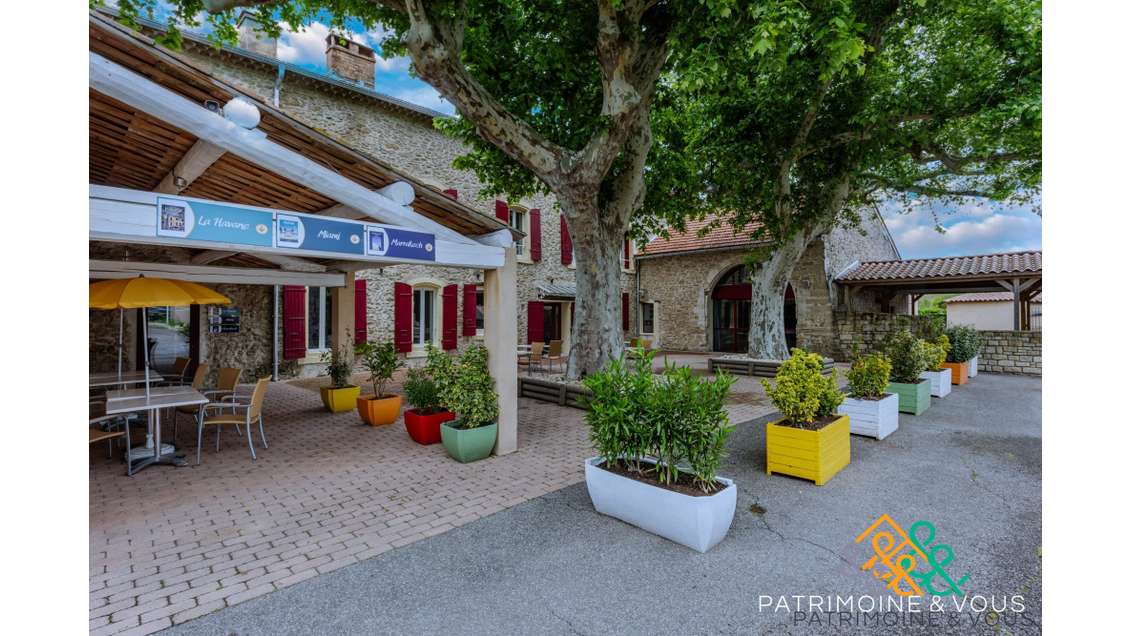 Vente propriété appart hôtel 1175m² à Avignon