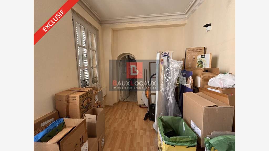 INVESTISSEMENT local loué à vendre à Avignon 