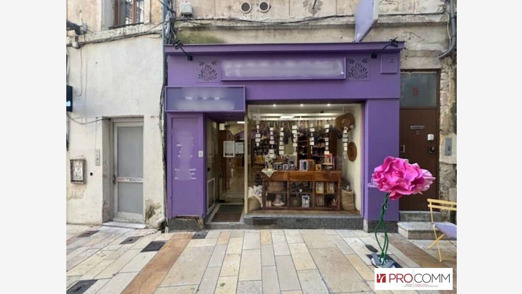Local commercial de 72m² à vendre à Avignon