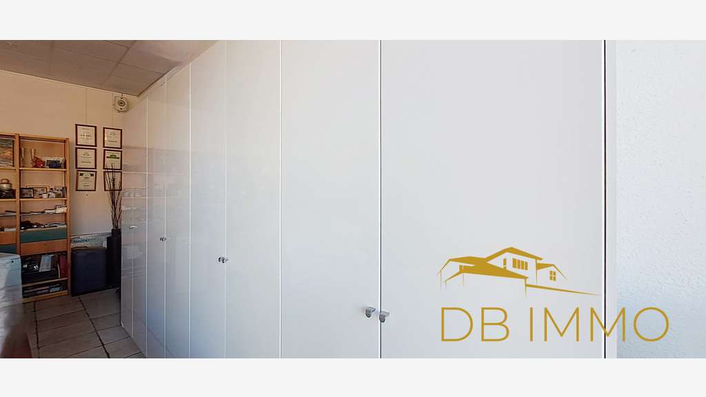 Avignon centre, local commercial 49 m2 en pied de